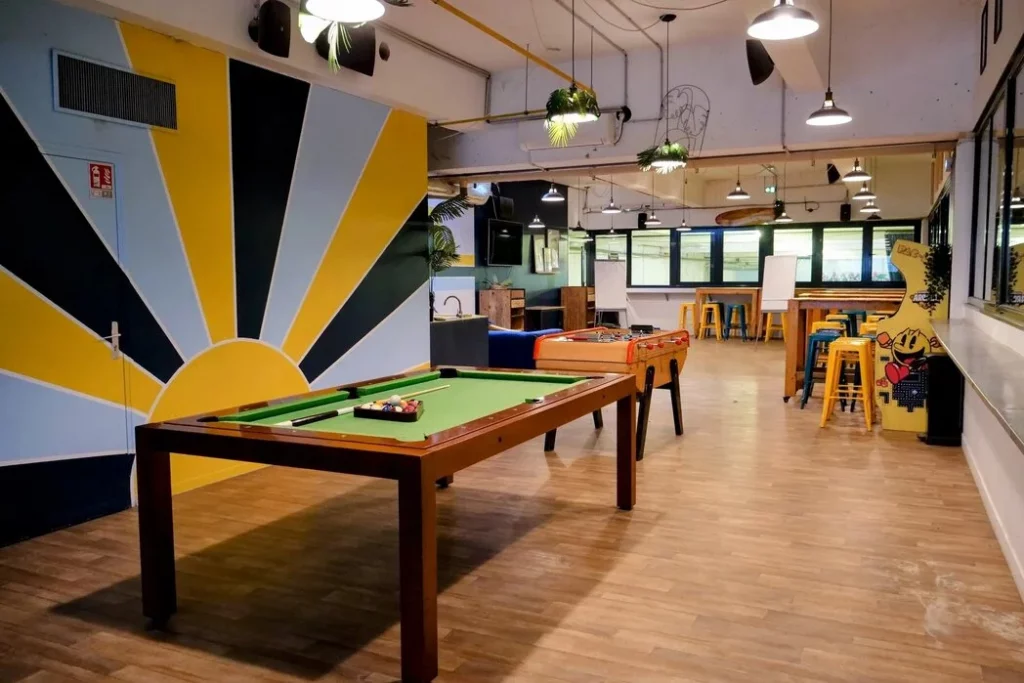 Sand Fabrik Privatisation Séminaire Mezzanine Billard